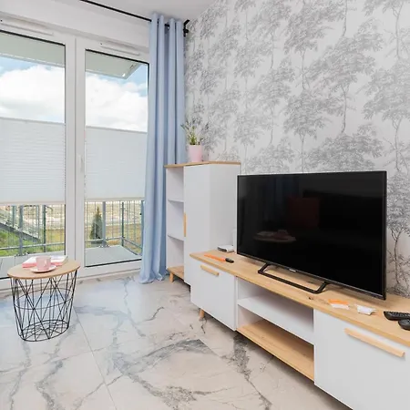 Stylish Rajska With Free Parking In Downtown By Renters Gdansk