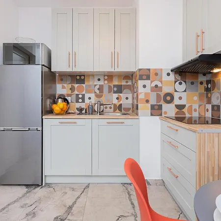 Stylish Rajska With Free Parking In Downtown By Renters Lägenhet *