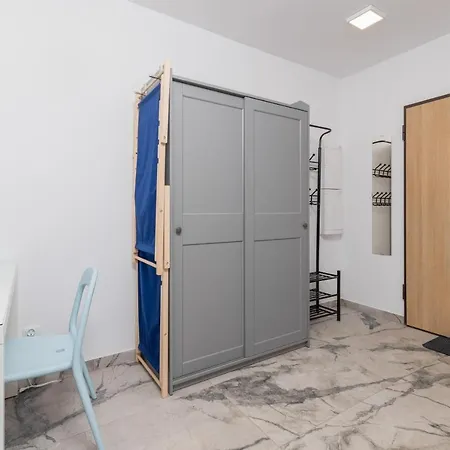 Stylish Rajska With Free Parking In Downtown By Renters Gdansk
