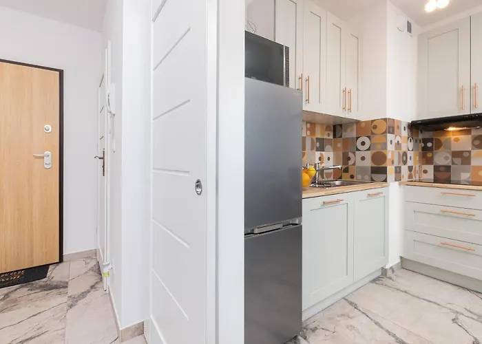 Stylish Rajska With Free Parking In Downtown By Renters Gdansk