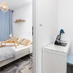 Stylish Rajska With Free Parking In Downtown By Renters Apartamento *