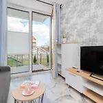 Apartamento Stylish Rajska With Free Parking In Downtown By Renters