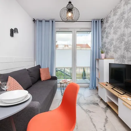 Stylish Rajska With Free Parking In Downtown By Renters Apartamento *